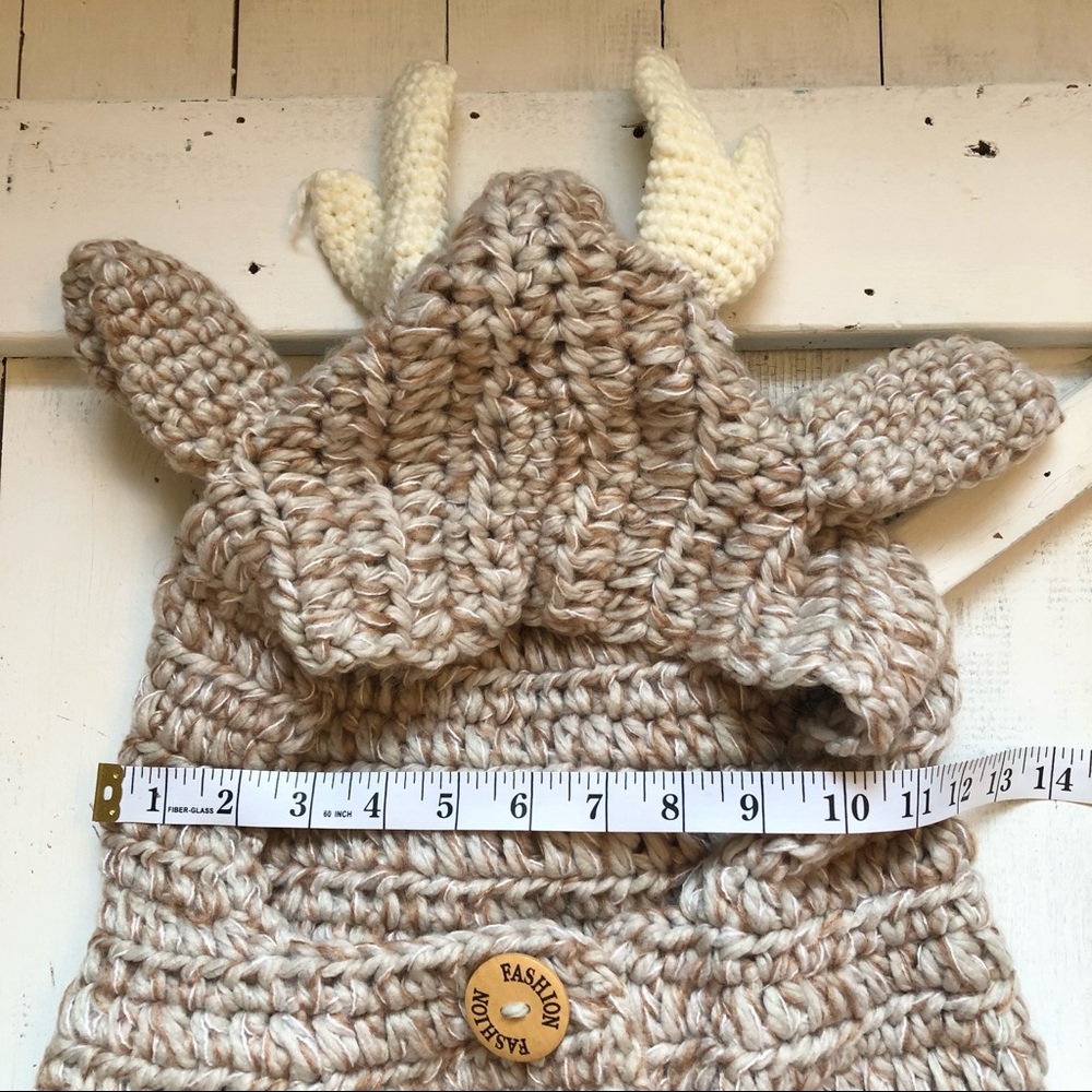 NWT. Kid / Teen Reindeer Scarf Hat. (8 and Up) - Picture 8 of 8